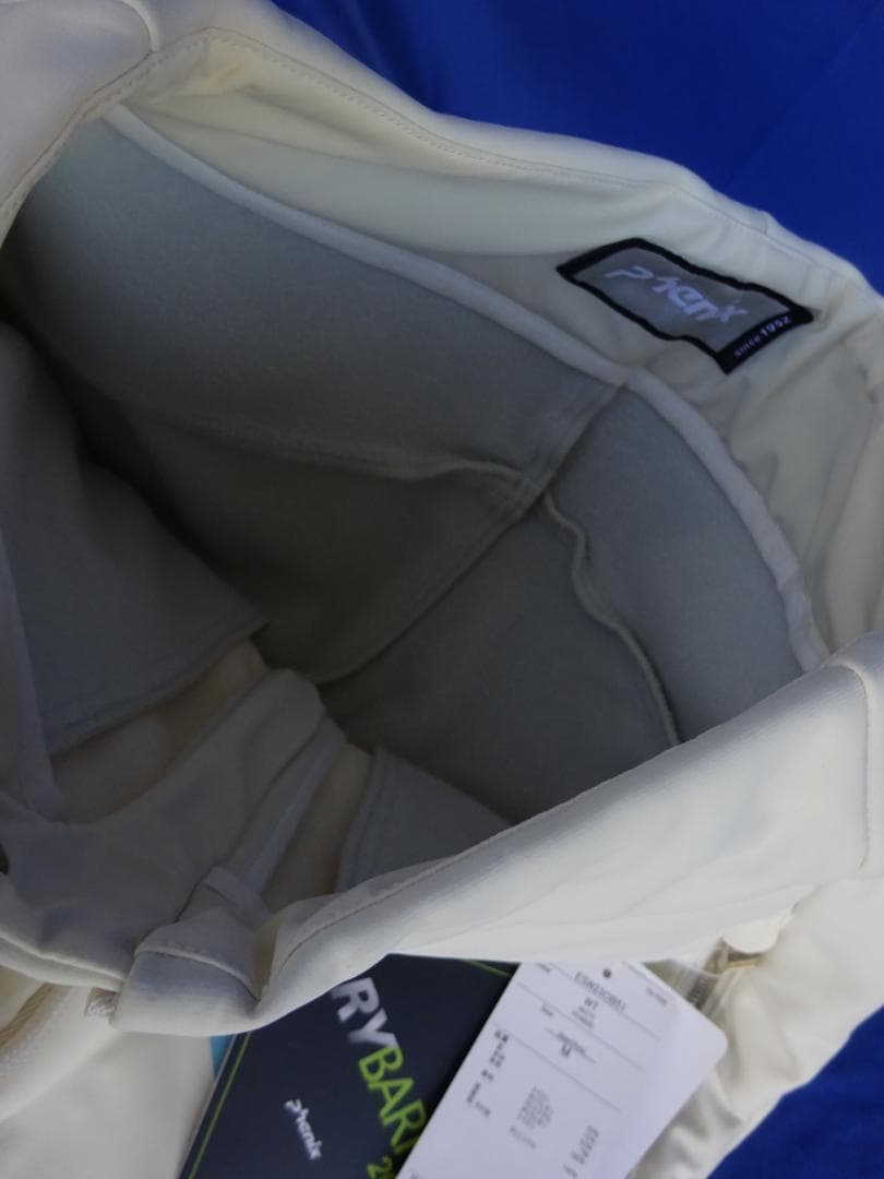 ★未使用★フェニックス レディースMサイズ スキーパンツ スキーウェア女性用