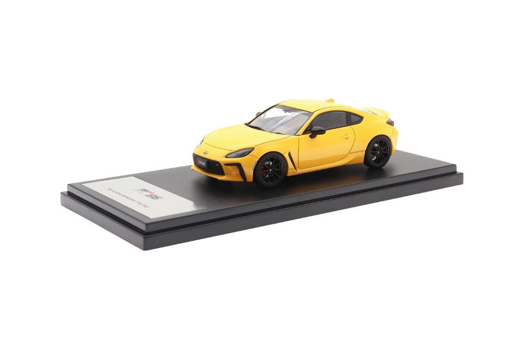 TGR 1/43スケールモデルカー GR86 クリスタルホワイトパール