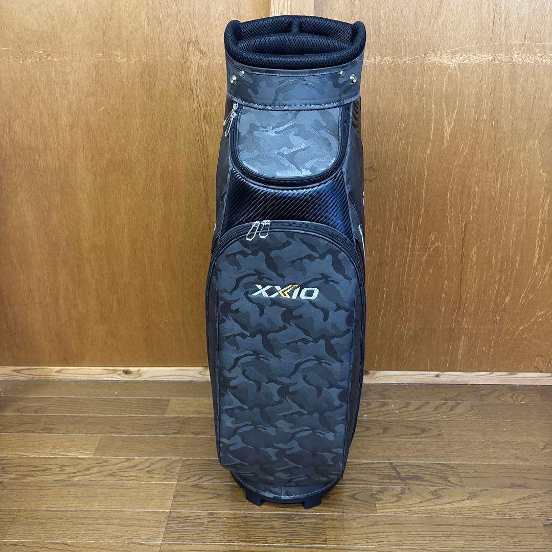 未使用品　XXIO 迷彩柄 キャディバッグ