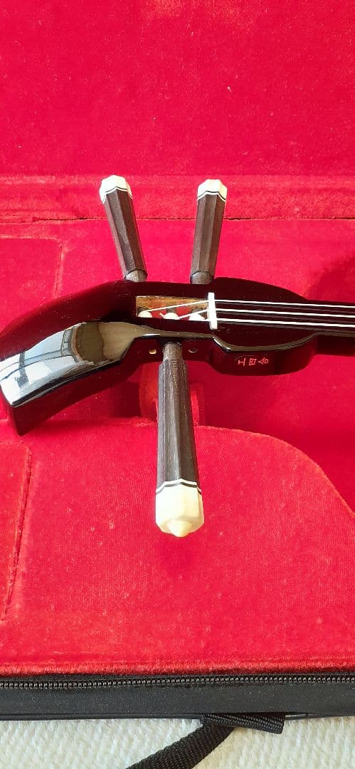 高級品沖縄三線豪華セット①☆ケース付属品多数☆両面本ヘビ革本蛇革リアルスネーク