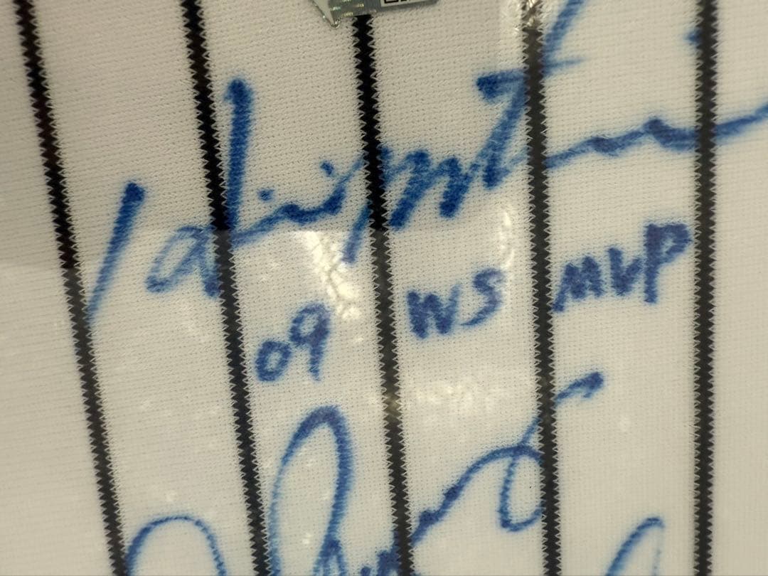 【本物・直筆サイン入りユニフォーム】ヤンキース：松井、ジーター等　WS優勝記念品