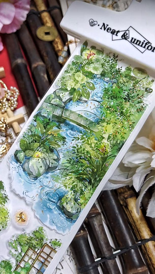 【8754】海外　マステ　5m巻売り　貝殻光カッティング　庭　竹の柵　小川