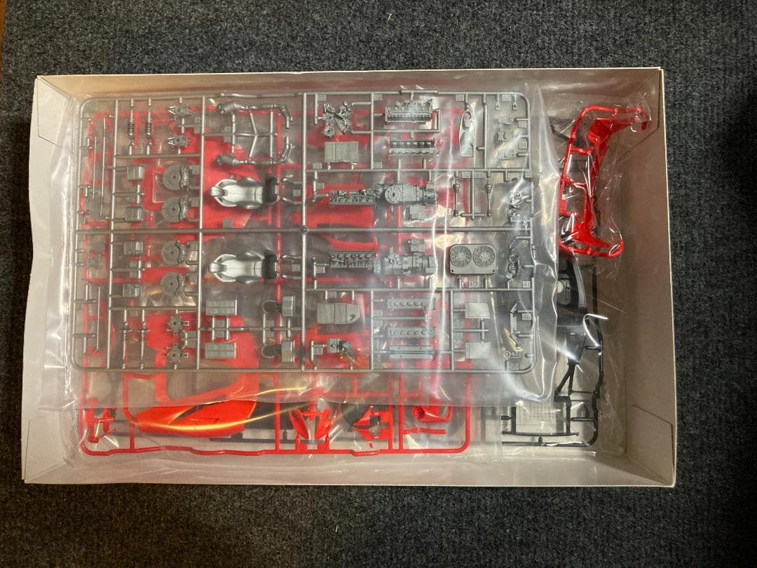 TAMIYA　1/24スポーツカーシリーズ　ラフェラーリ