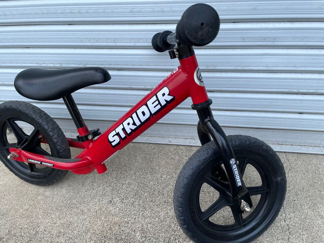 ☘️ストライダー STRIDER レッド　ソフトサドル付き♫