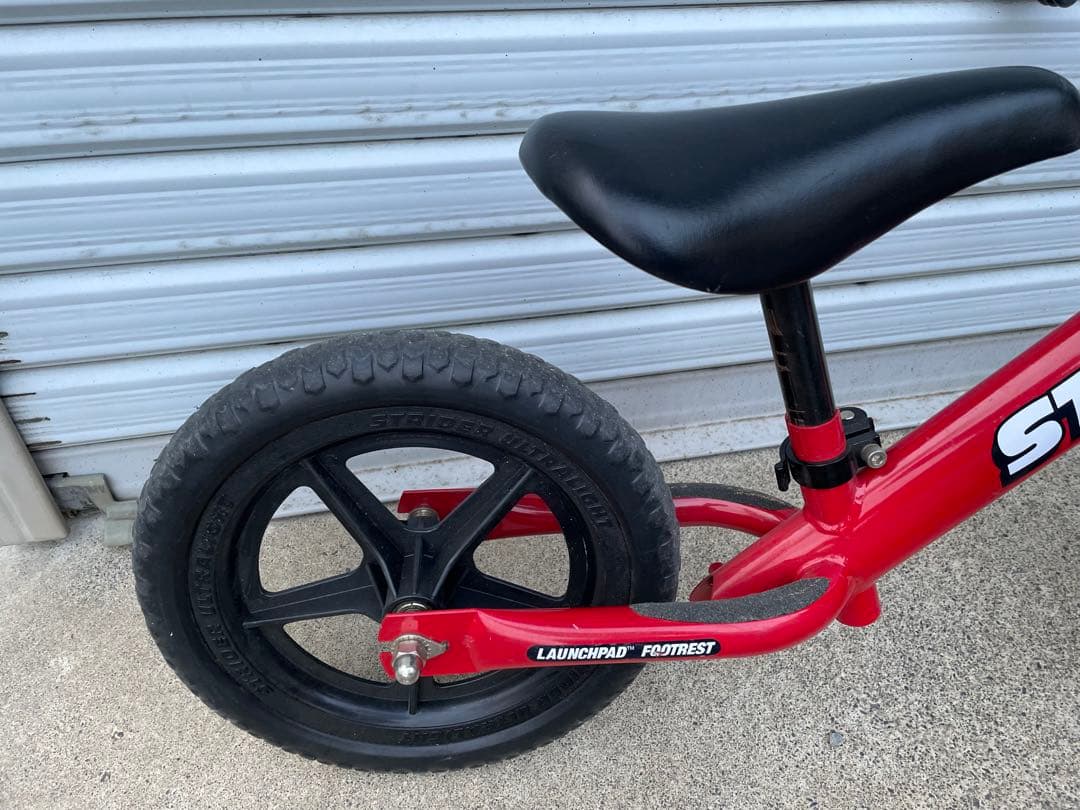 ☘️ストライダー STRIDER レッド　ソフトサドル付き♫