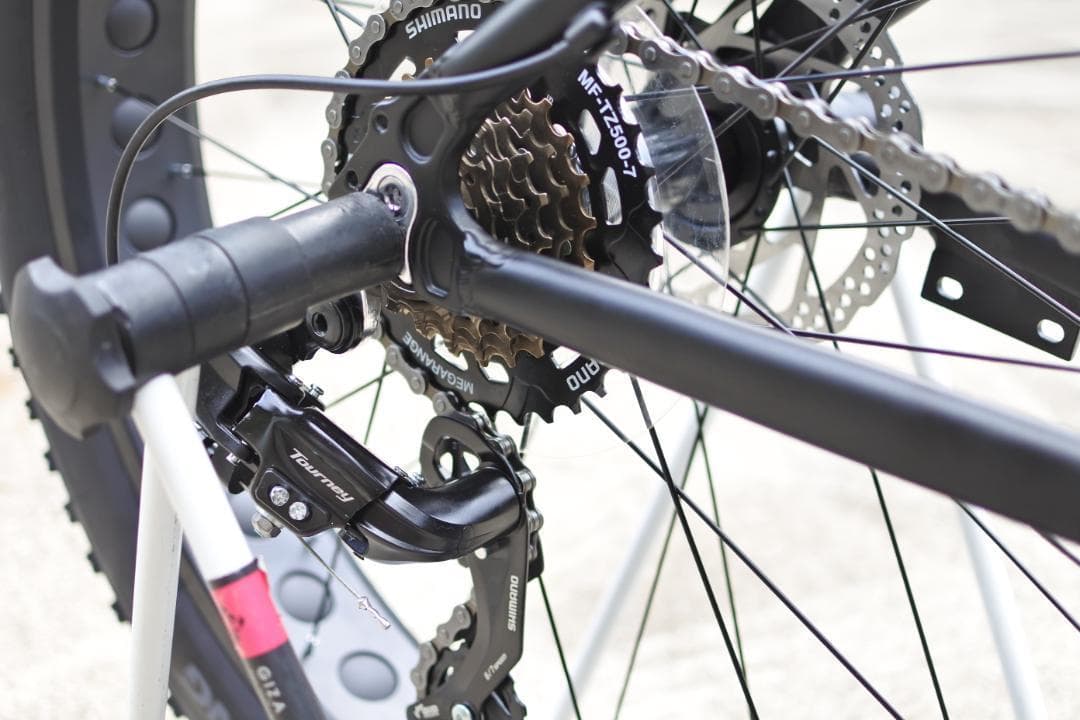 送料無料！未使用26×4.0ファットバイク　21スピード