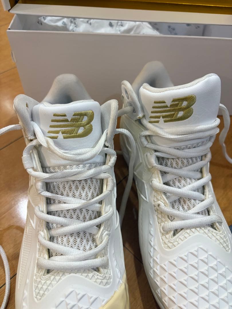 ニューバランス スパイク Ohtani v1 l 2E ホワイト