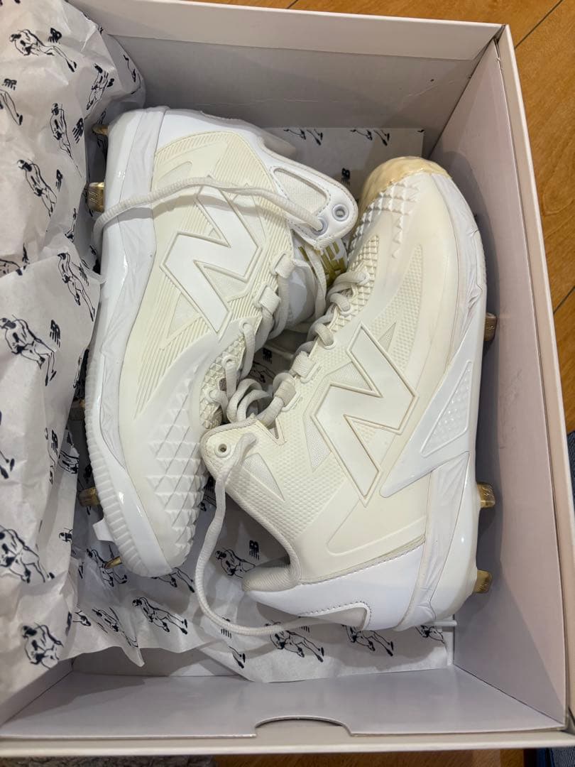 ニューバランス スパイク Ohtani v1 l 2E ホワイト