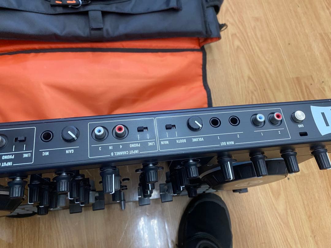 【動作確認済み】TRAKTOR KONTROL S4 DJコントローラー