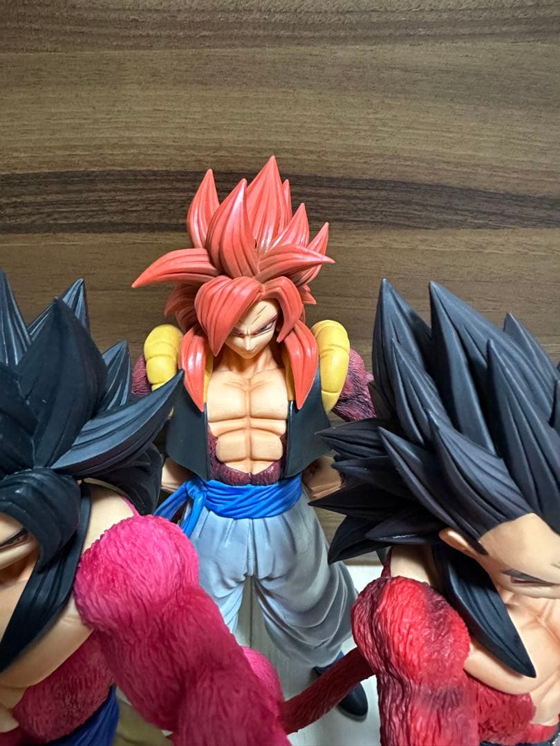 ドラゴンボールフィギュア　一番くじ　グレイテストサイヤン　超サイヤ人4