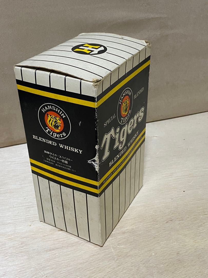 阪神タイガース　ウイスキー　1985年優勝記念ボトル