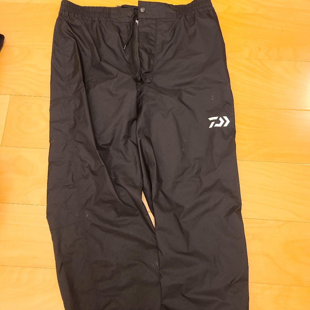 ダイワ　ライフジャケットLサイズ　レッド ダイワ　レインマックスXL　ブラック