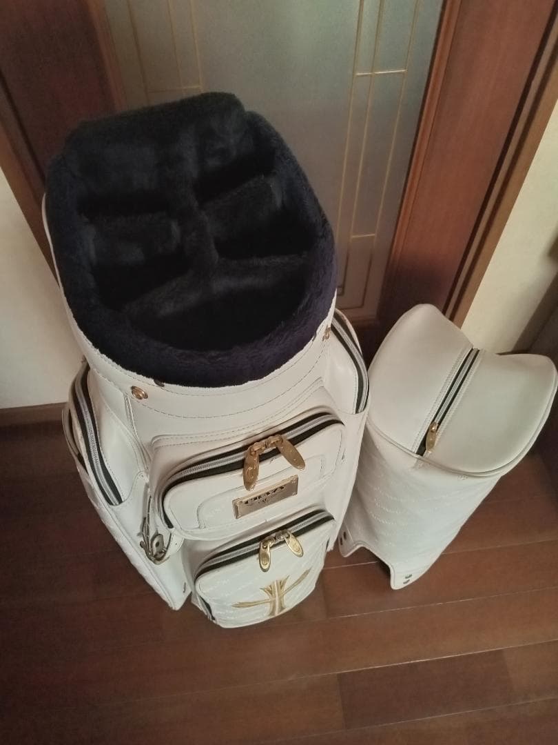 ★値下げ★CRAZY★キャディバッグ★9インチ★モノグラム型押しロゴ★白★