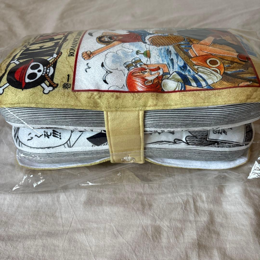未使用未開封：ワンピース Base Shop ひらく 原作コミック型 クッション