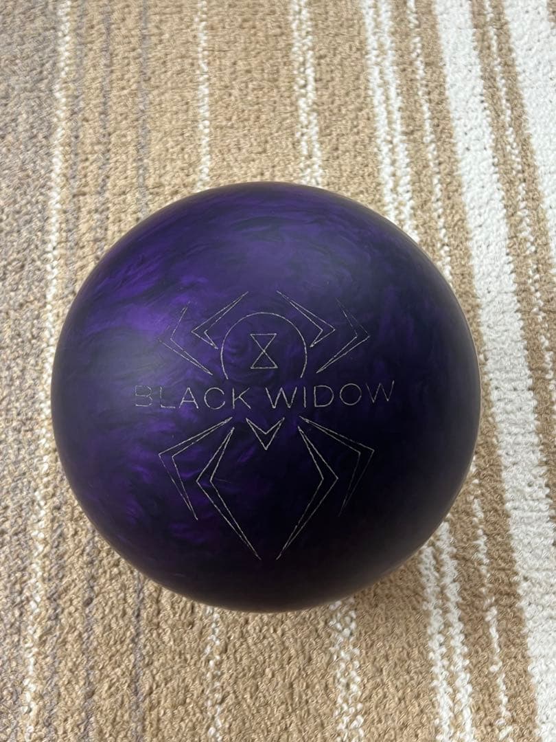 ハンマー社 ブラックウィドーパープルパールウレタン ボウリングボール 15ポンド