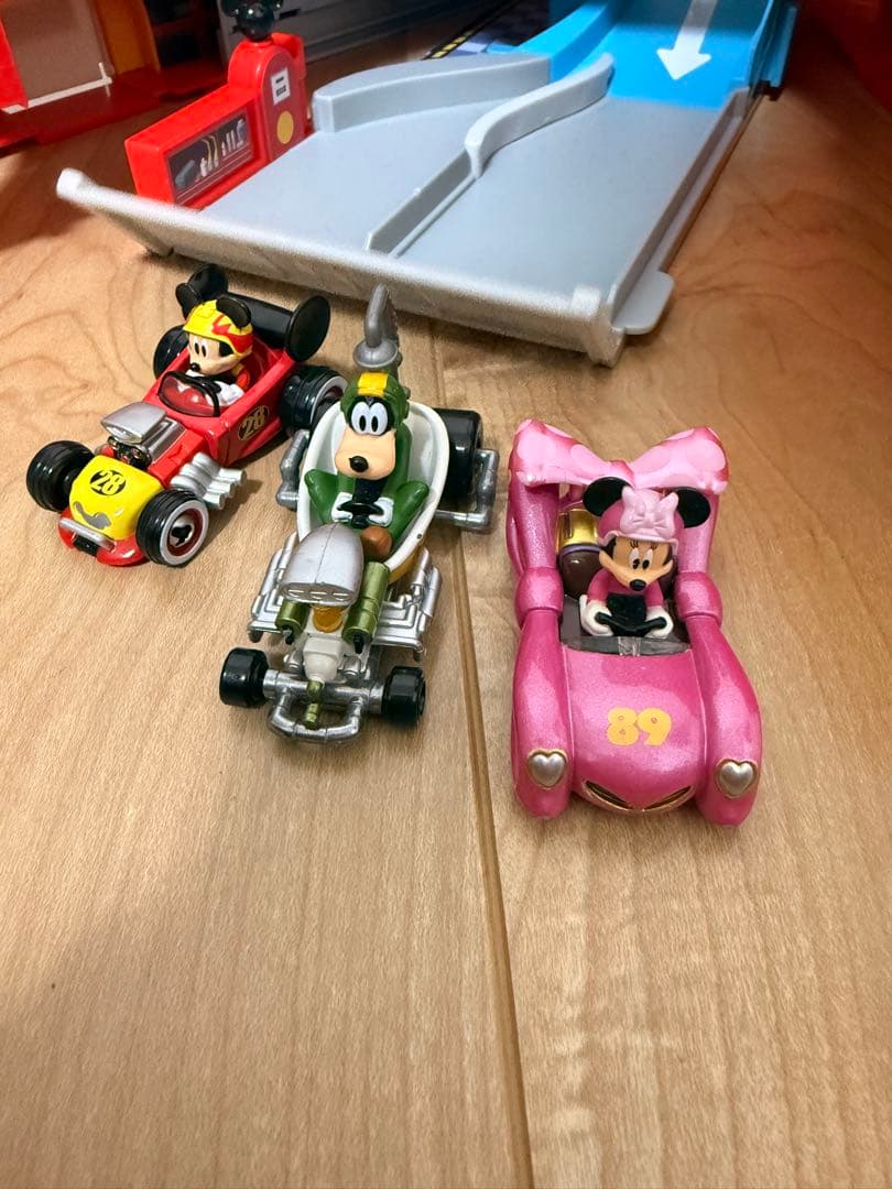 ディズニー 　トミカ　ミッキーマウスとロードレーサーズ