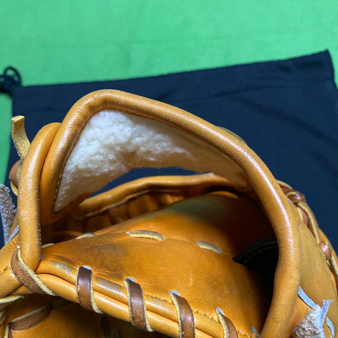廃盤　アンダーアーマーグローブ　硬式内野手用　QBBシリーズ上質皮使用　レア