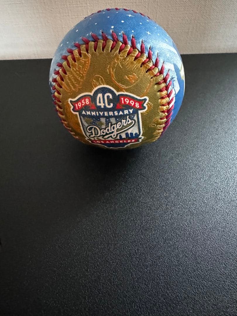 激レア‼️記念ボール1球　写真は色んな側面から　ロサンゼルス・ドジャース