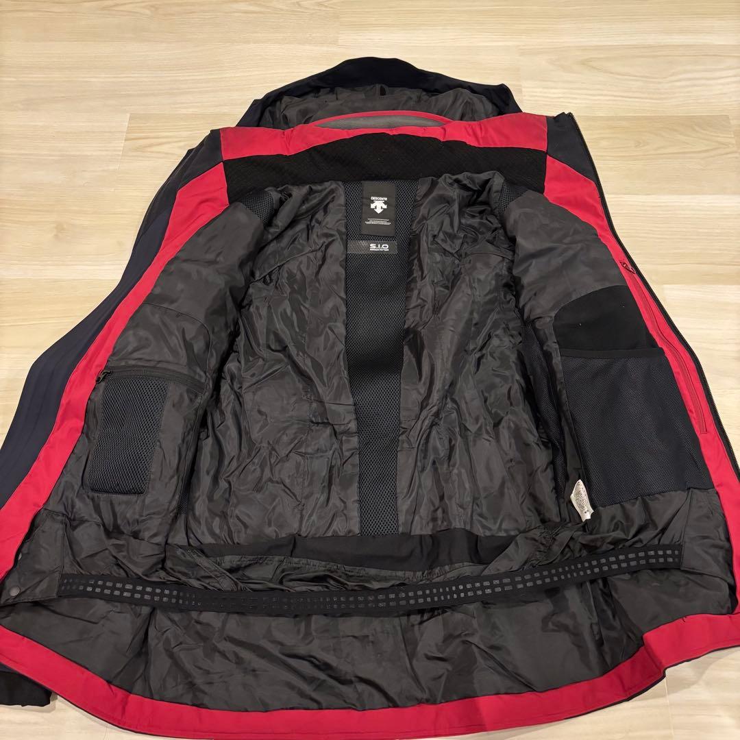 【美品】DESCENTE スキーウェア上下セット 22/23モデル Mサイズ
