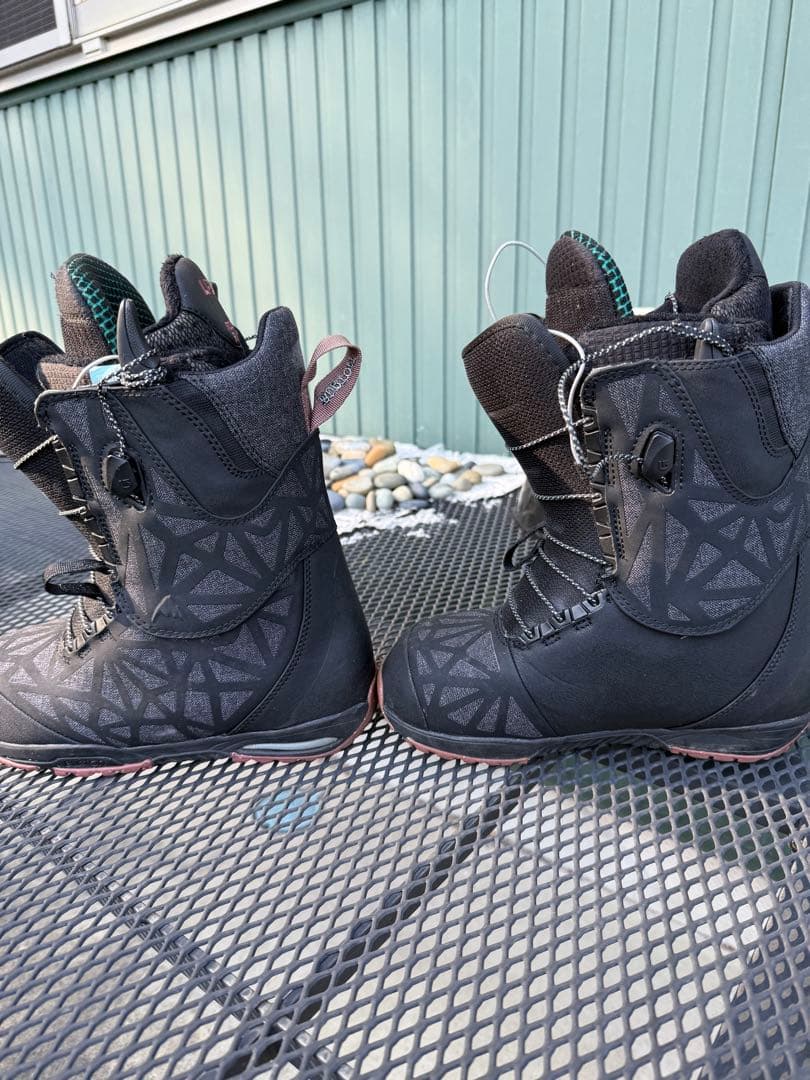 バートンシュープリームアジアンフィット23センチ