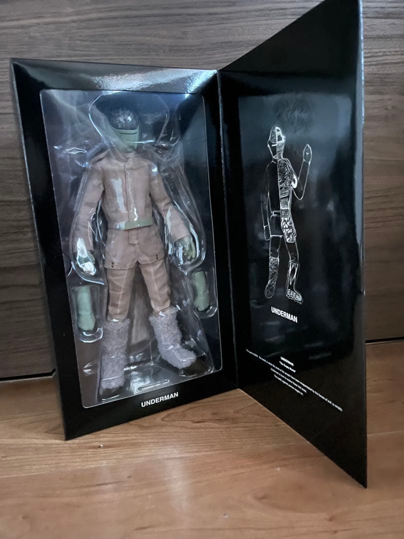 UNDERCOVER UNDERMAN フィギュア メディコムトイ 未開封品