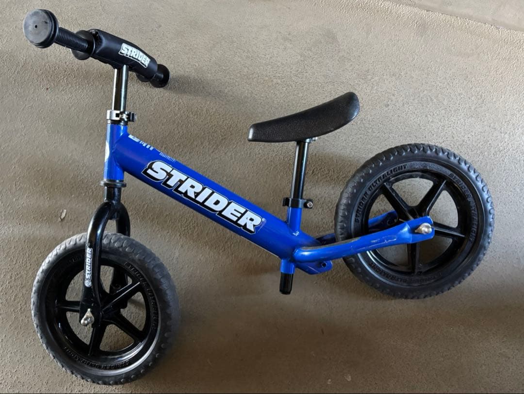 ストライダー スポーツモデル 12インチ ブルー