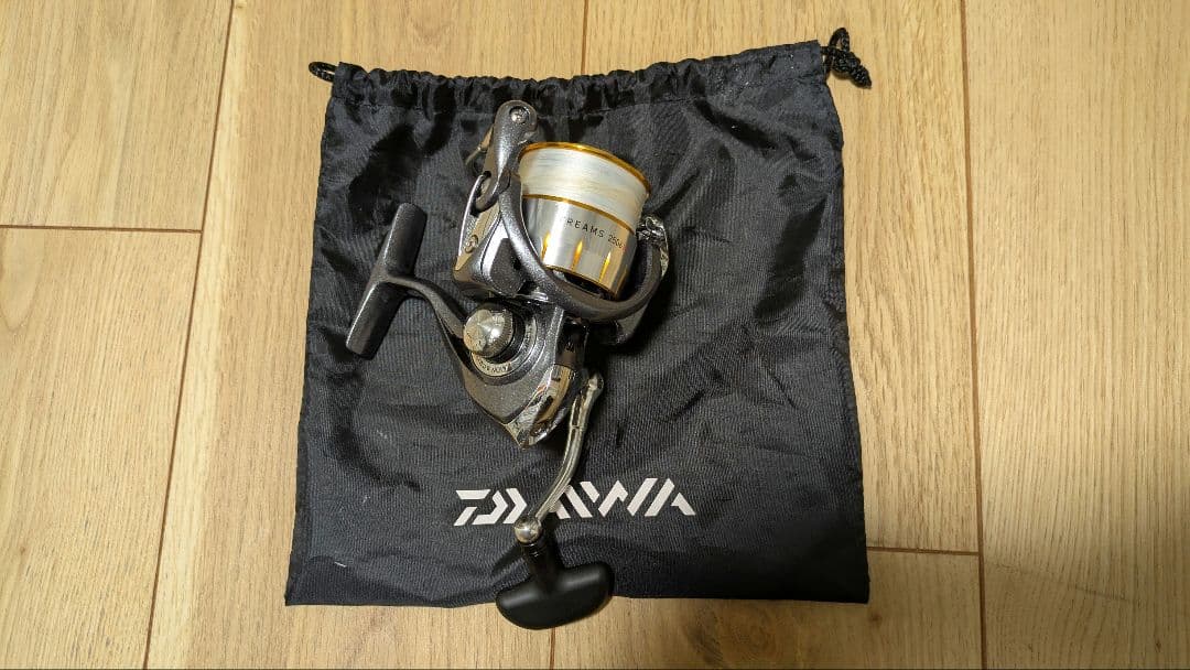 Daiwaスピニングリール FREAMS2506H