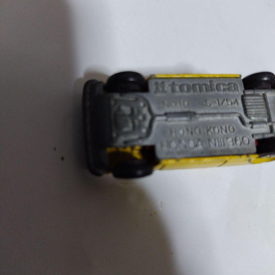 トミカ　ホンダＮ360 香港　ミニカー本体に傷、汚れ、更に窓ガラスにヒビ有り
