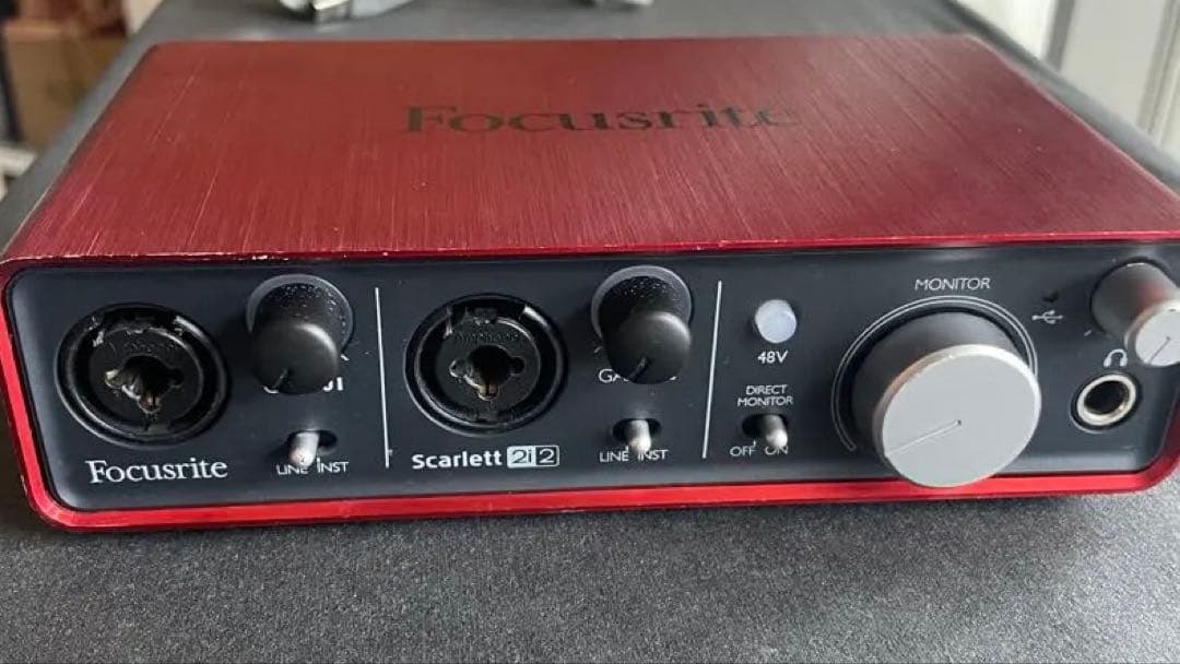 Focusrite Scarlett 2i2 オーディオインターフェイス　初代