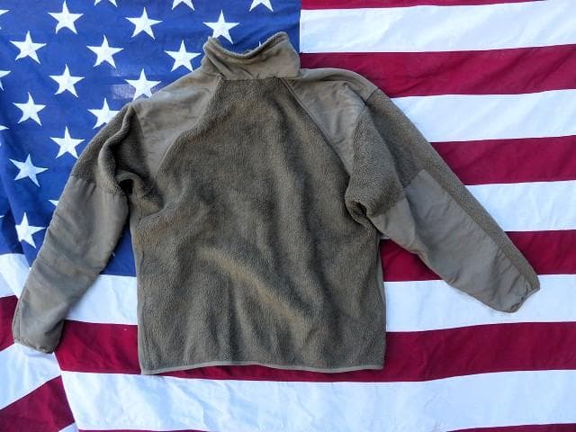 米軍実物　ポーラテックフリースジャケット　L-R　コヨーテ ECWCS　147
