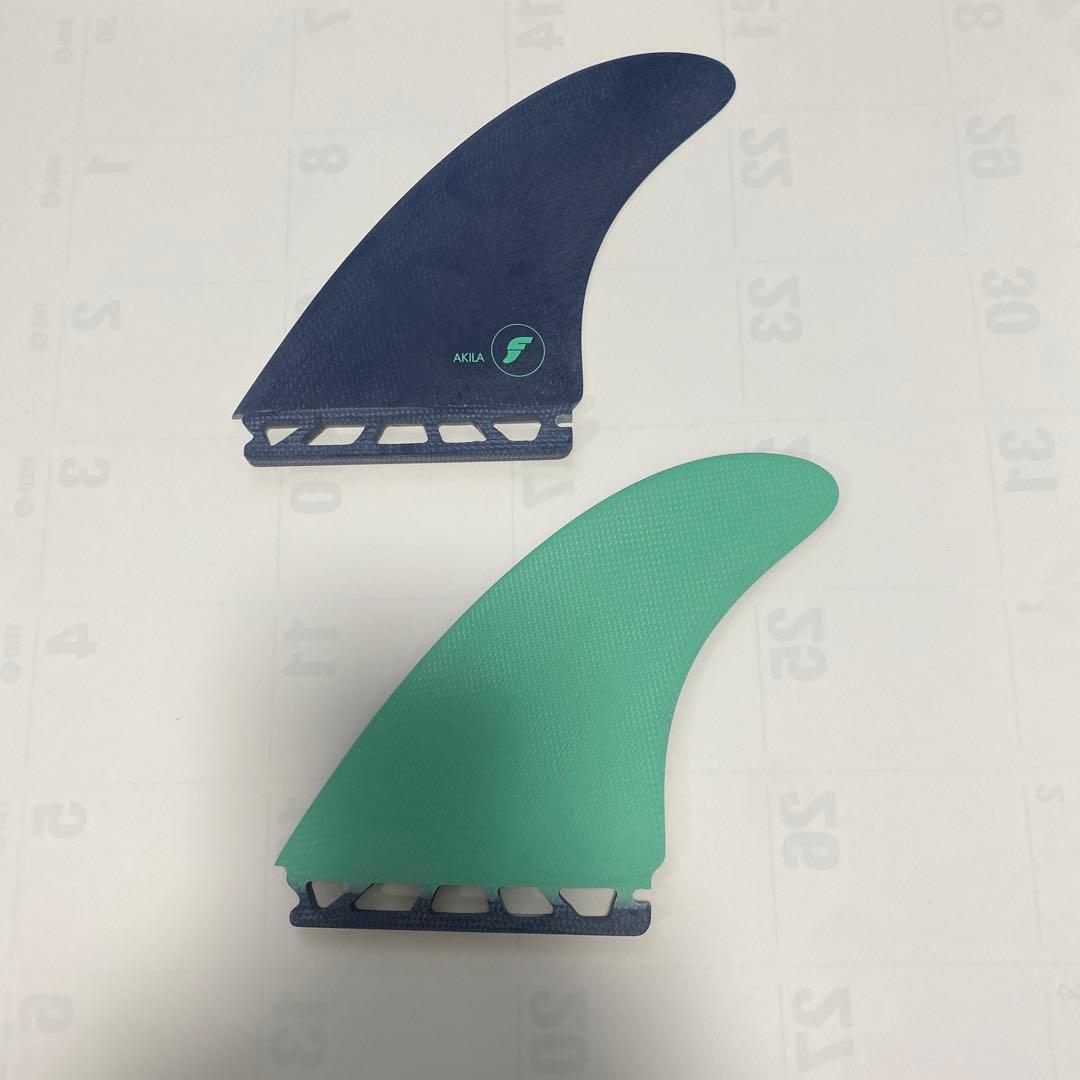 futures AKILA サーフボードフィン ネイビー ミントグリーン