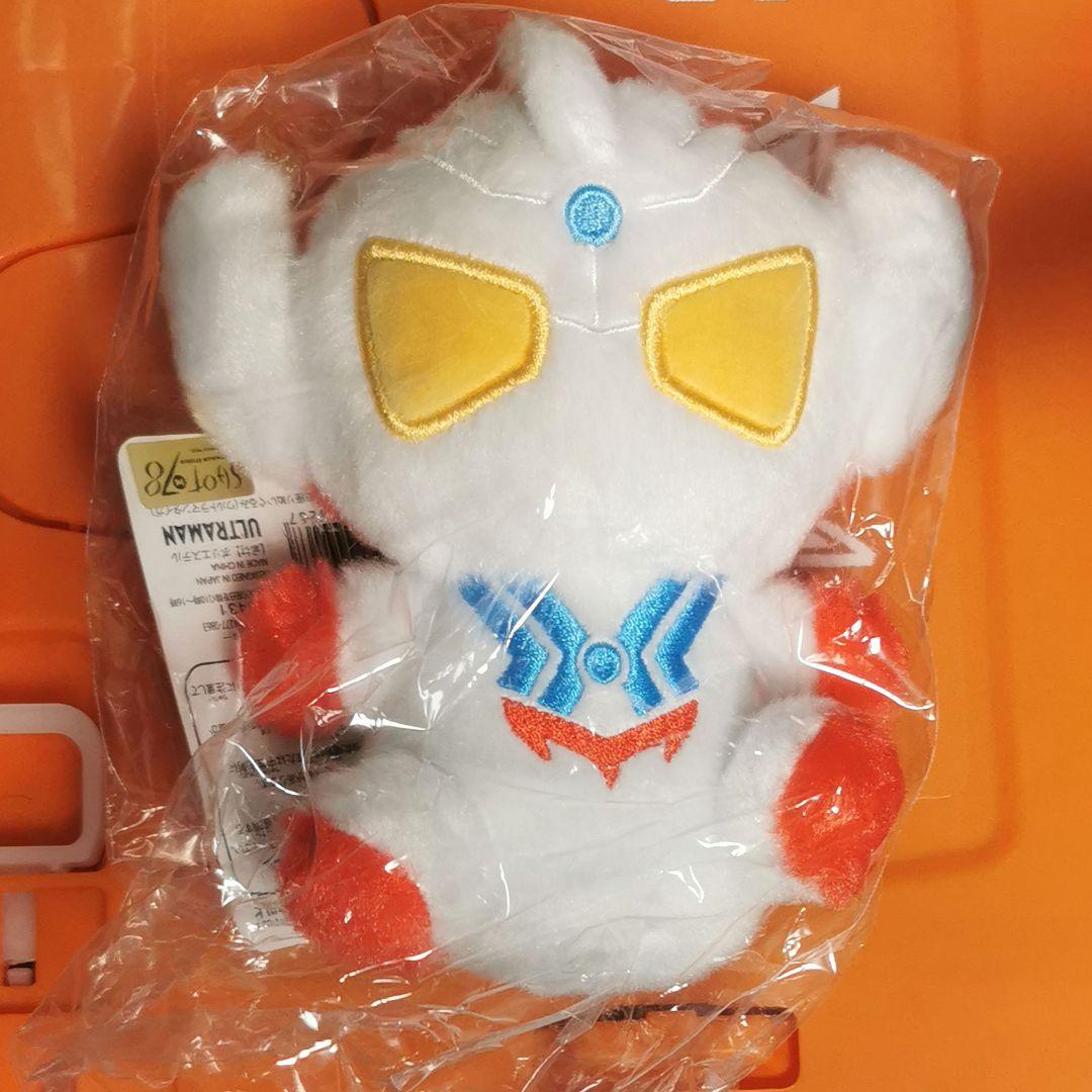 ウルトラマンタイガ　ウルトラマンショップ　ふわふわお座りぬいぐるみ　タグ付き