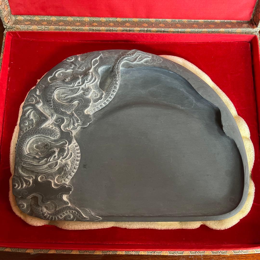 硯　龍　ケース付き　未使用品