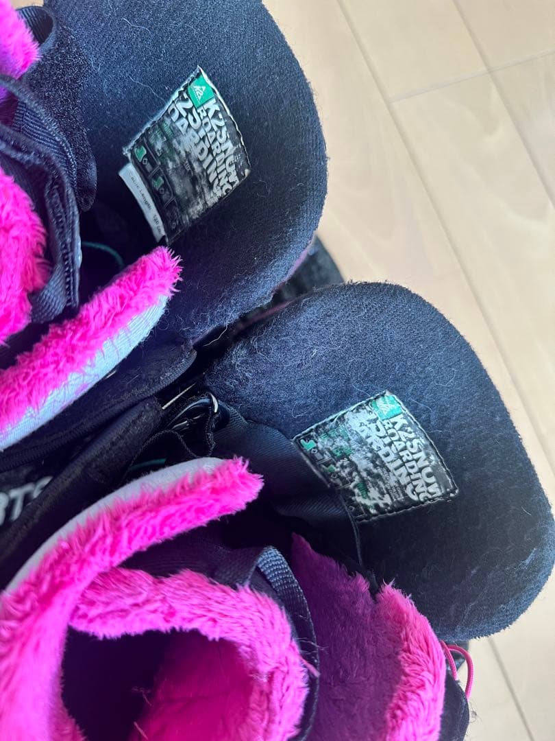 スノーボードブーツ(女性用) 黒/ピンク