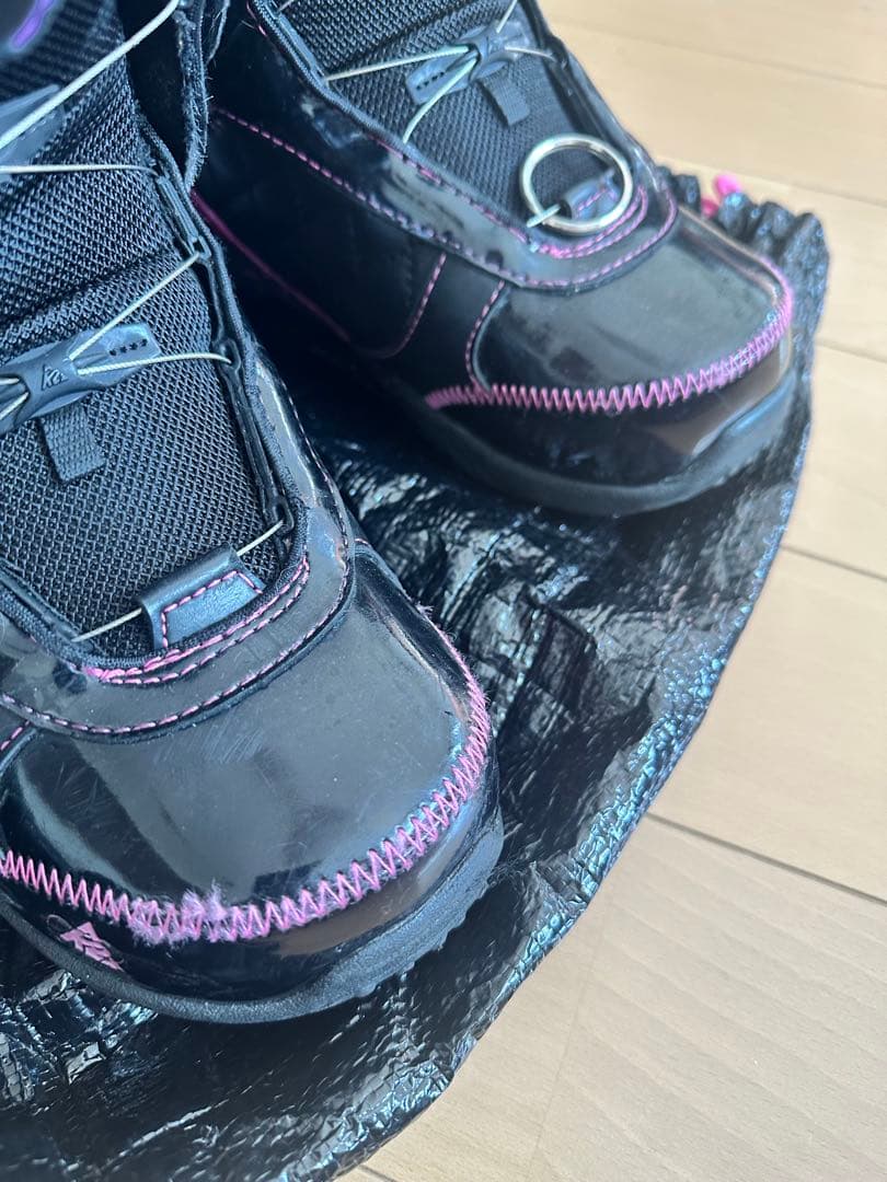 スノーボードブーツ(女性用) 黒/ピンク