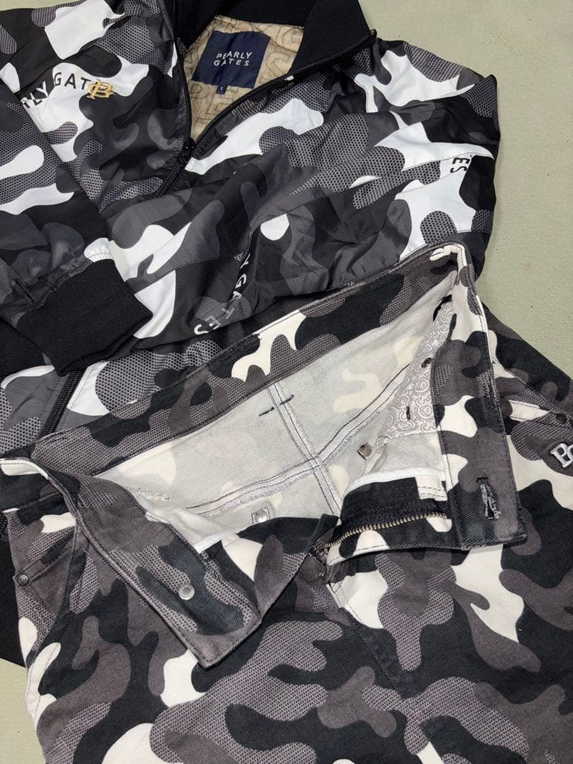 超美品）パーリーゲイツ、限定ブラックカモ、ジャケットとスカートのセット、サイズ1