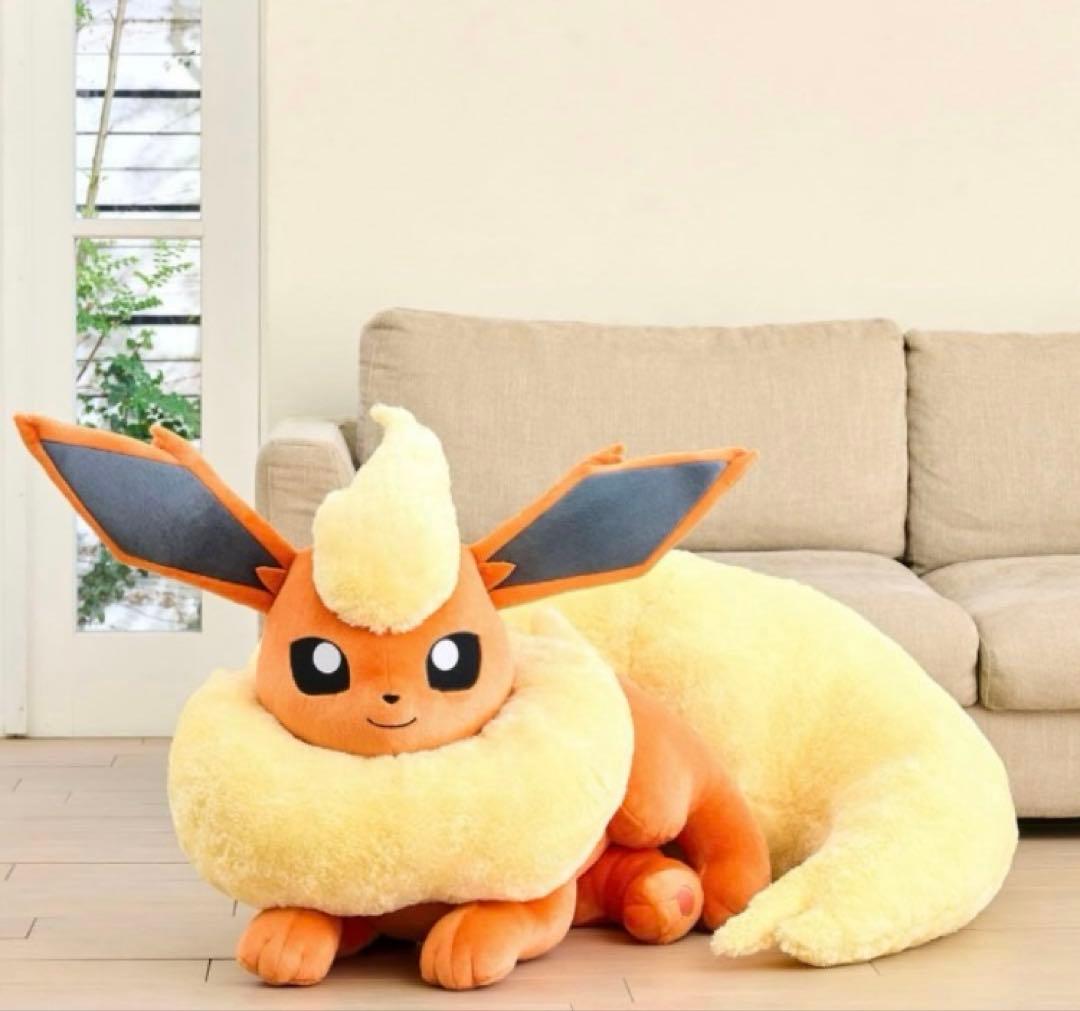 新品未開封　等身大　ブースター　ぬいぐるみ　寝そべり