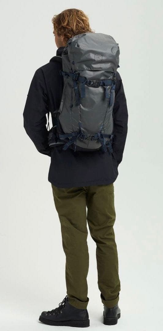 USED⭐burton⭐️incline 40