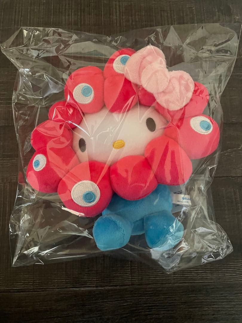 ミャクミャク　ハローキティ ぬいぐるみ M