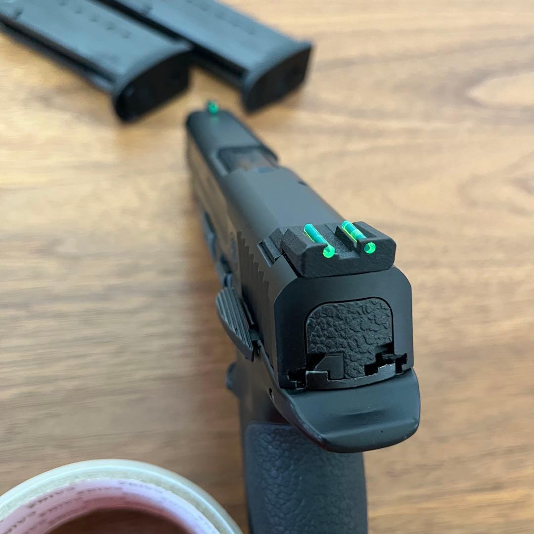 東京マルイ S&W M&P9 ガスガン マガジン2本付き 小カスタム