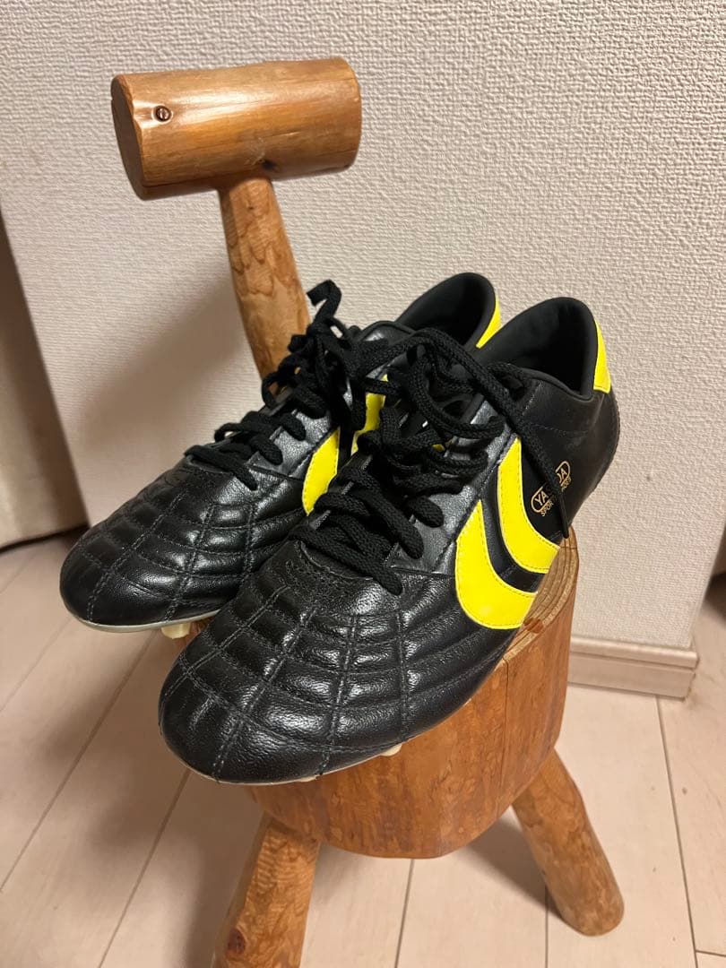 マリ様　YASUDA サッカーシューズ 黒/黄 スパイク　26.5