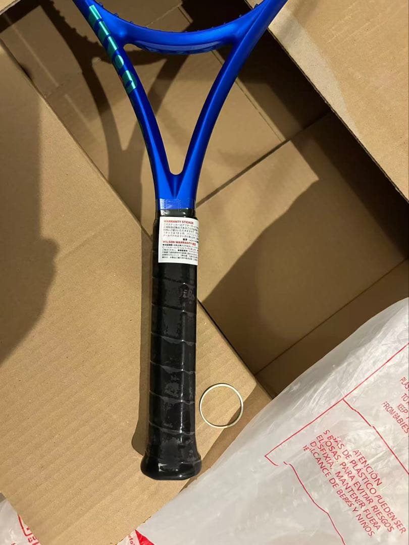 新品　ウイルソン Wilson テニスラケット ウルトラ 100 V5