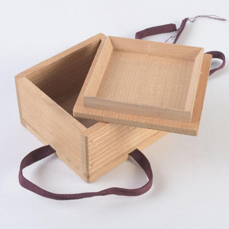 茶道具　東竹斎作　金銀笹蒔絵　升香合　共布共箱　M　9782