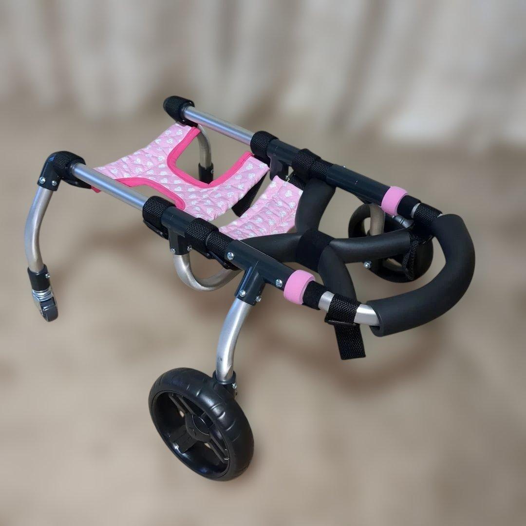 ワンちゃん4輪　リハビリ　食事補助　犬用車椅子　介護補助　犬の歩行器