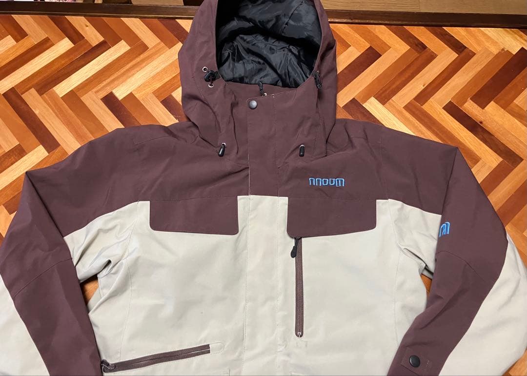 【最終値下】NNOUM スキー、スノーボードウェア(上下セット)
