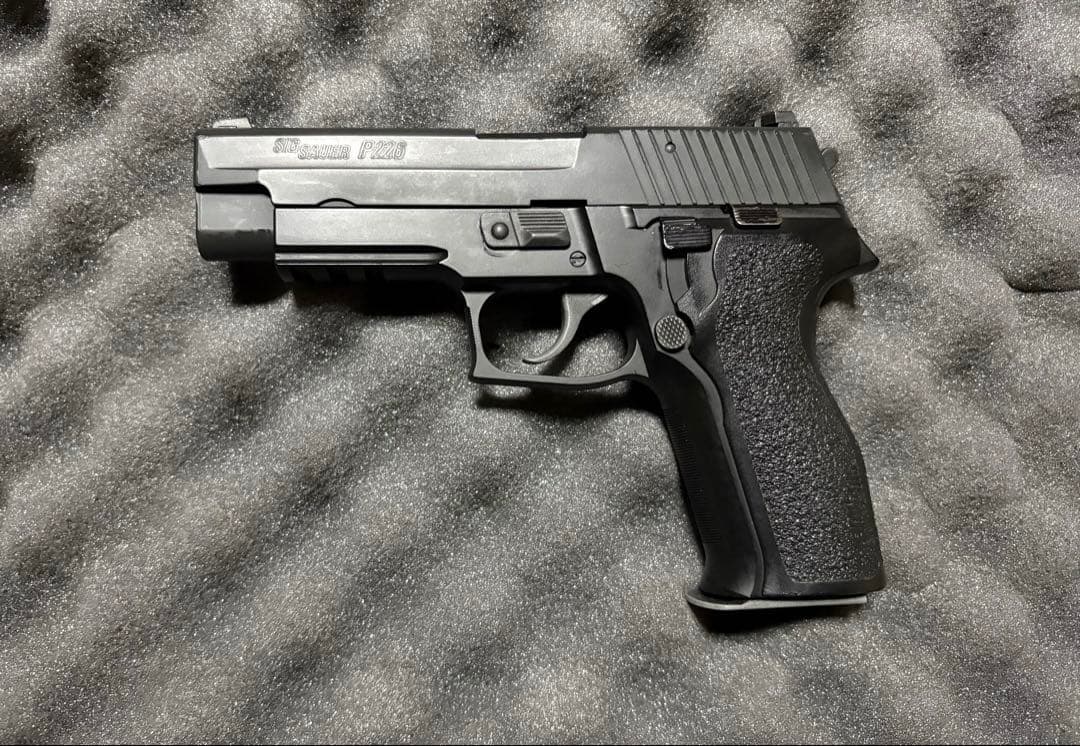 東京マルイ SIG SAUER シグザウエル P226E2