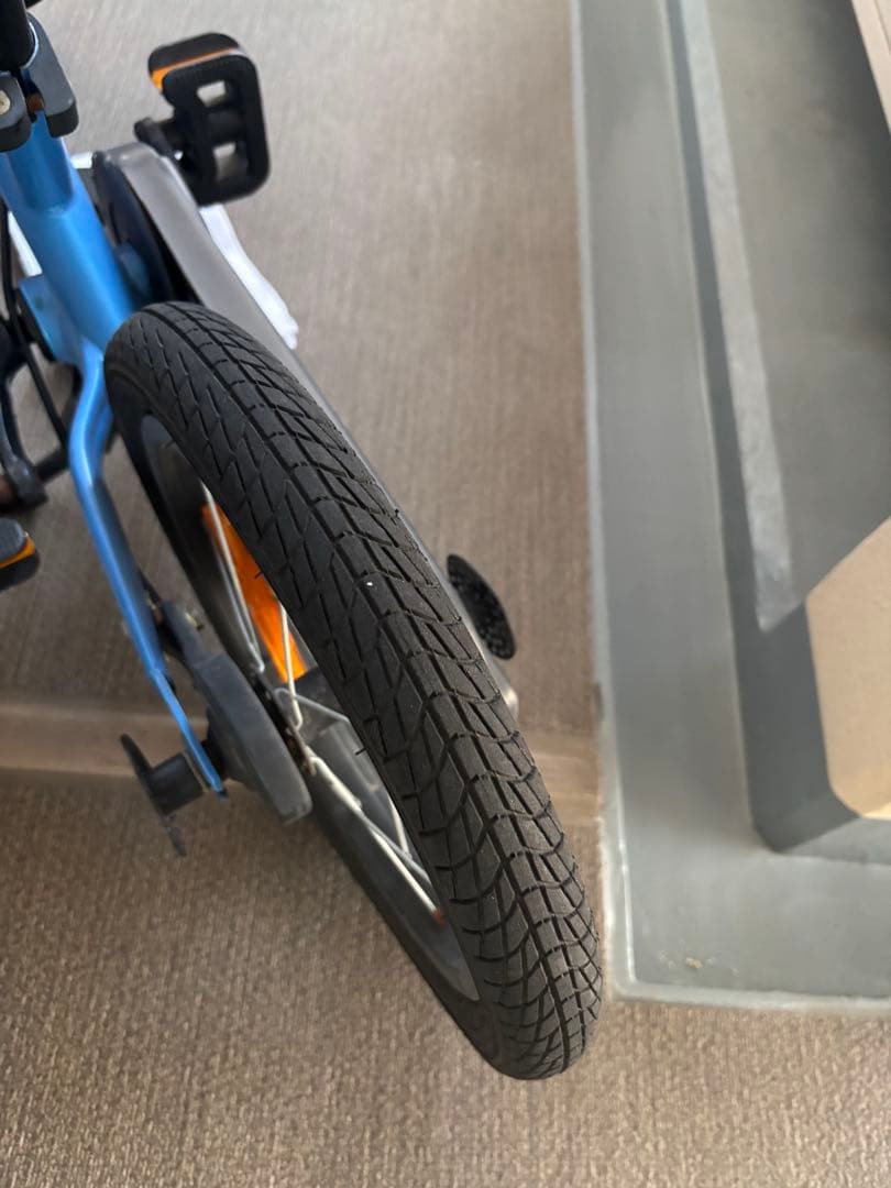 は*ー様 STRIDER ストライダー 14X ブルー 14インチ～スタンドつき