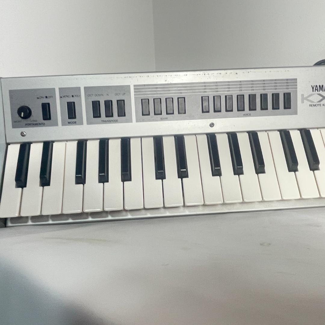 YAMAHA KX5 シンセサイザー　２