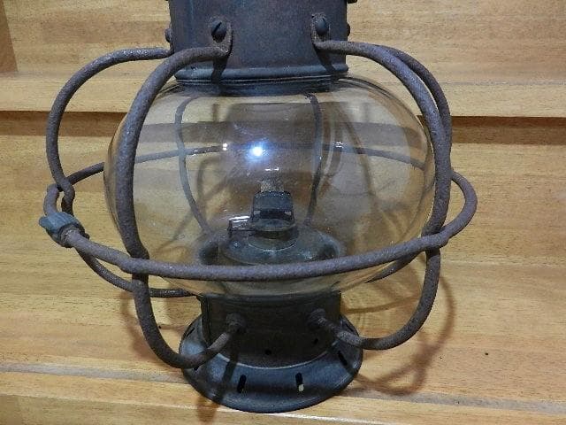 アンティーク船舶用＜オニオン＞オイルランプ