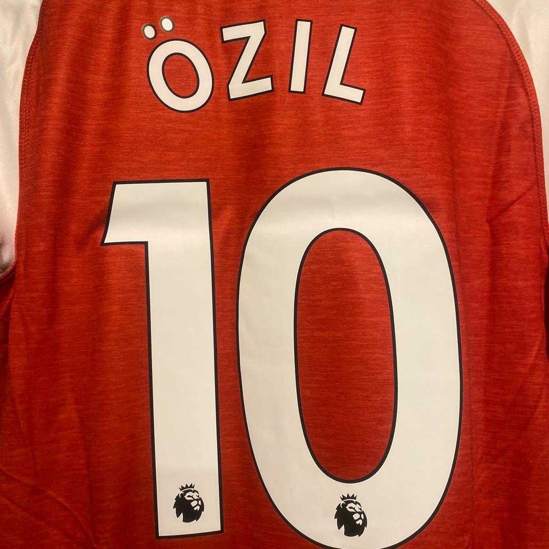 エジル　アーセナル　 18/19　ホーム　リーグ仕様